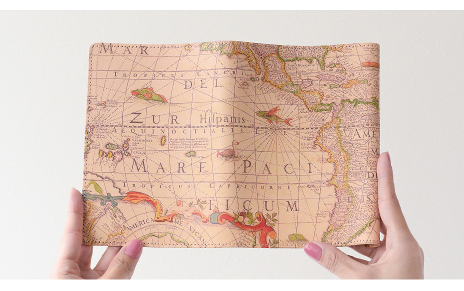 贅沢な大判の一枚革