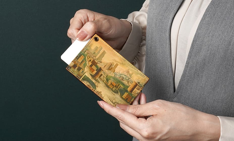 アートヌメレザー パスケース（定期入れ）