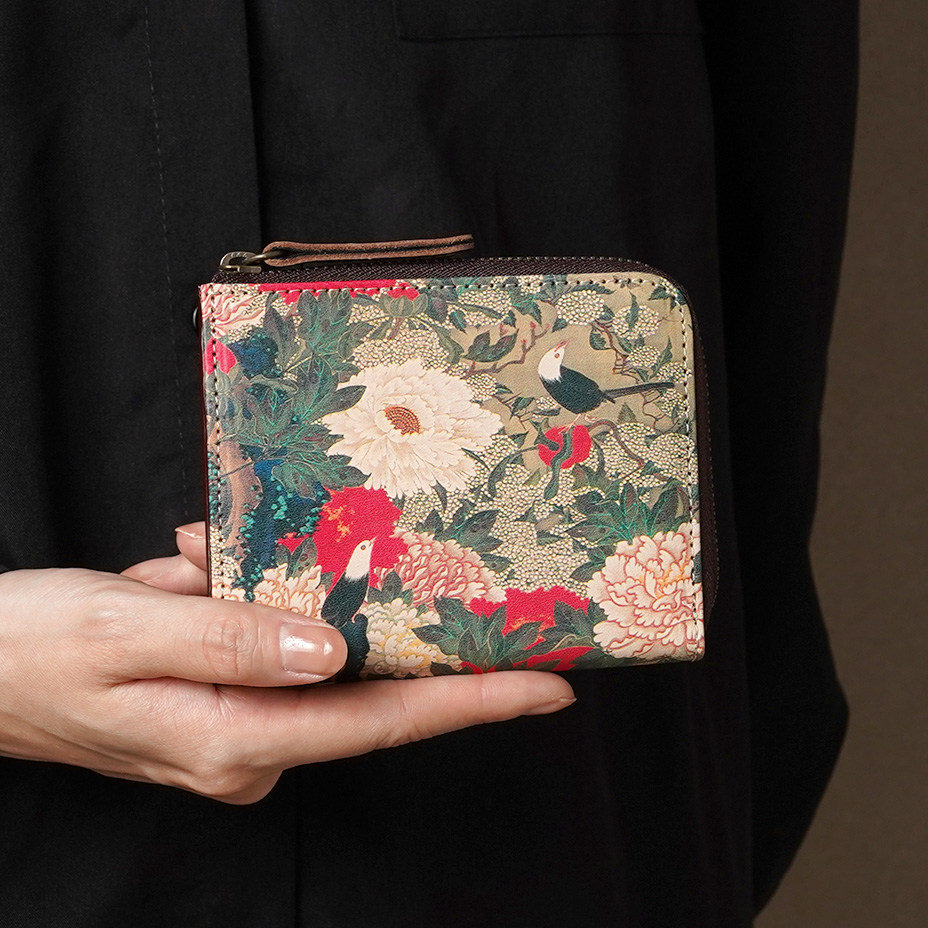 ヌメ革に映える美しいアート