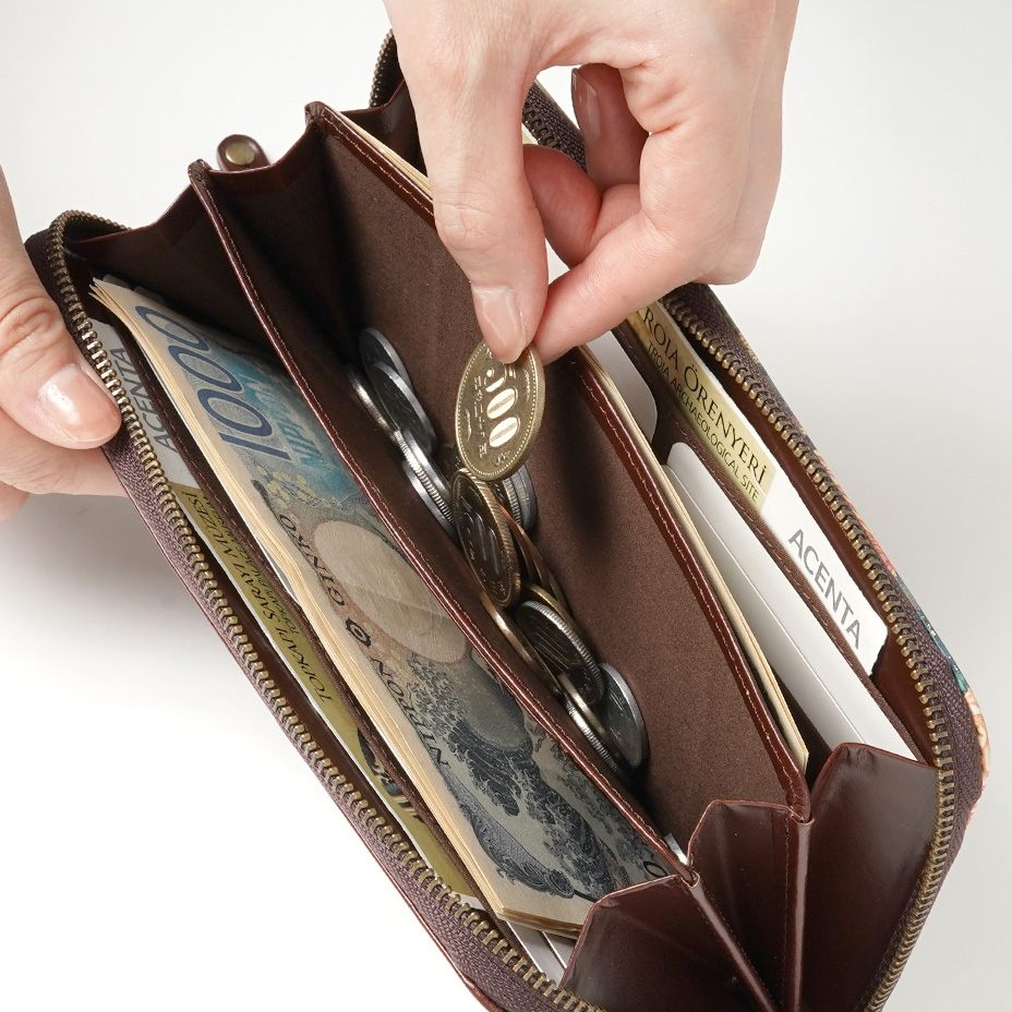 ファスナーレスな小銭入れ