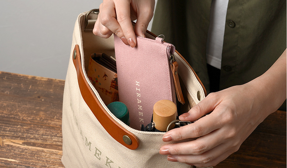 CANVAS ファスナーポーチM バッグの整頓に使い勝手のよいMサイズ