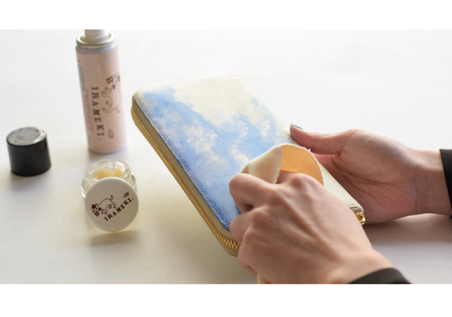 保革クリーム、お手入れクロス使用の様子