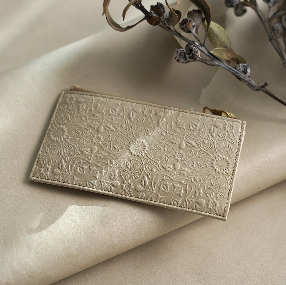 アルビオンホワイト