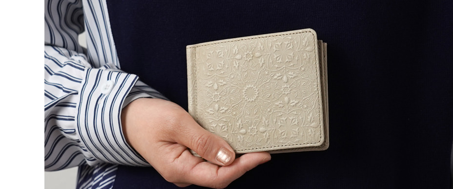 二つ折り財布 アルビオンホワイト