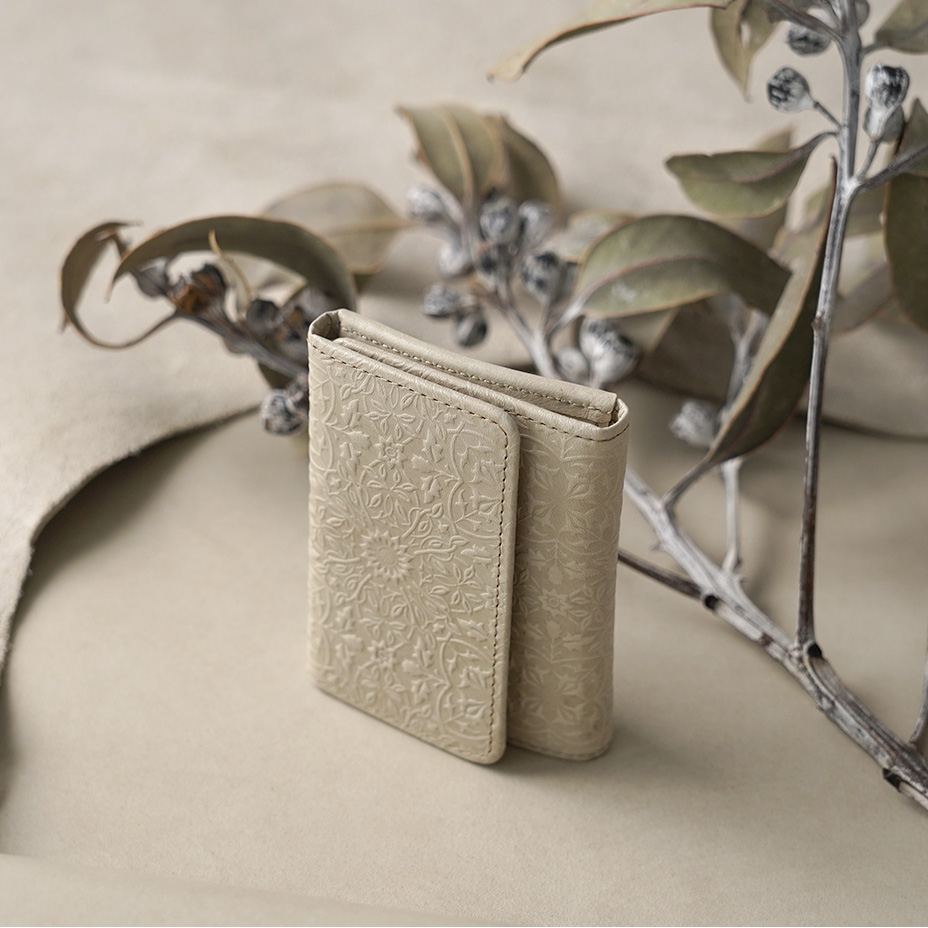 アルビオンホワイト