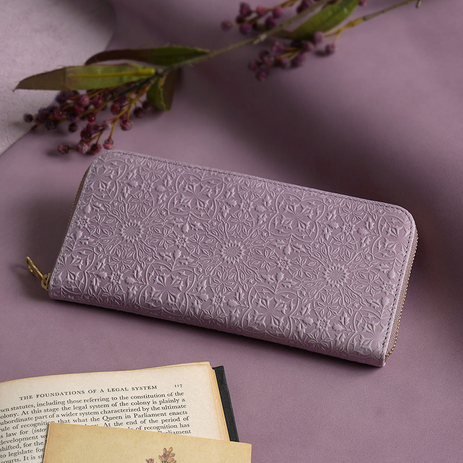 クラシックパープル 花に宿るノスタルジックな記憶