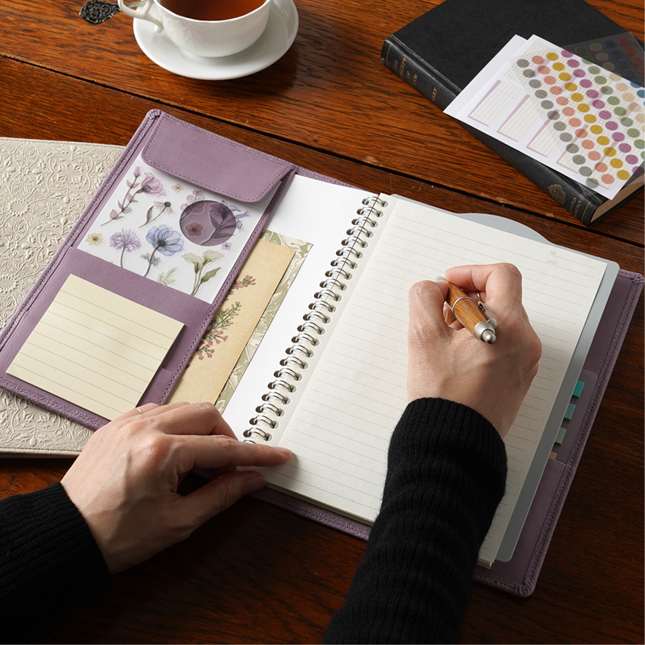 書きやすくファイリングも可能なA5サイズ