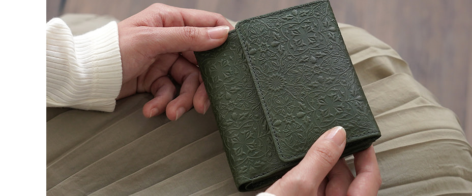 二つ折り財布 ローズリーフ