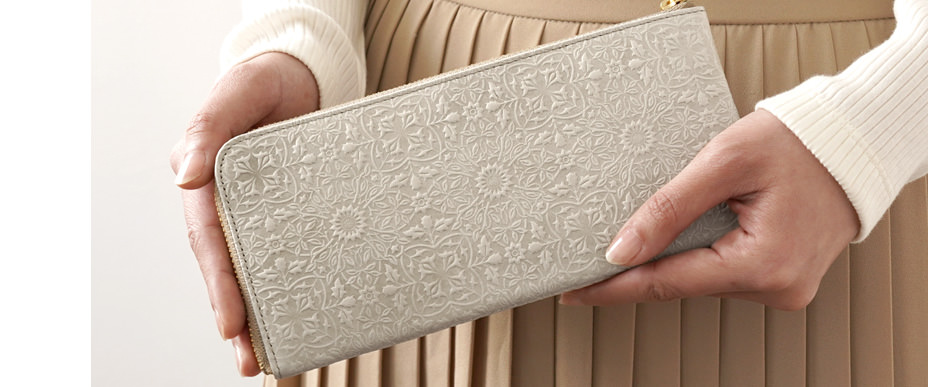 L字ファスナー長財布 アルビオンホワイト