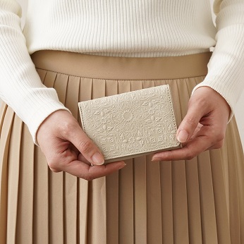 モリス|カードケース<アルビオンホワイト>