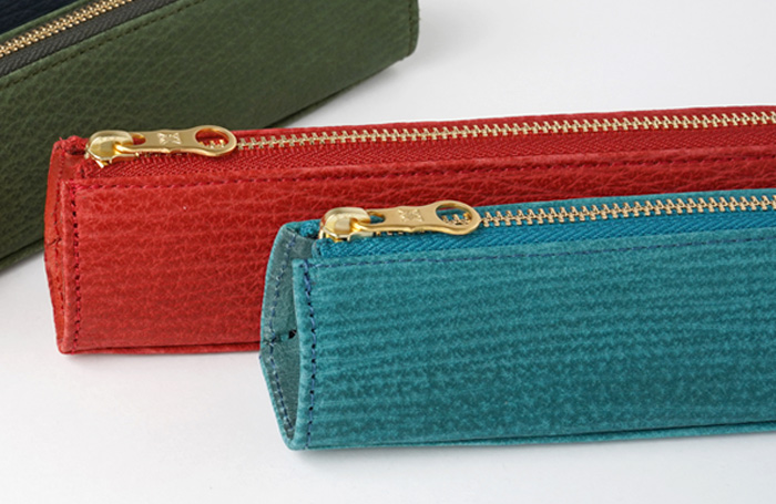 サメ革の美しい天然シボ模様